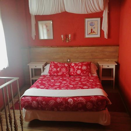 Apartamentos Melchor De Linan Torrelaguna Exterior foto
